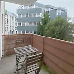 Bienvenue Au Nid Du Chevert, Centre De * Nantes