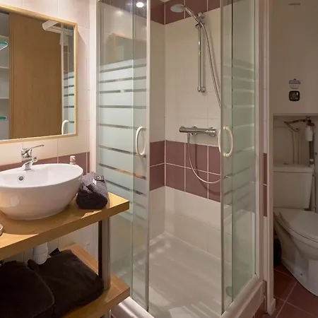 Bienvenue Au Nid Du Chevert, Centre De Nantes