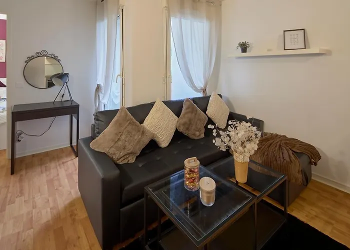 Bienvenue Au Nid Du Chevert, Centre De