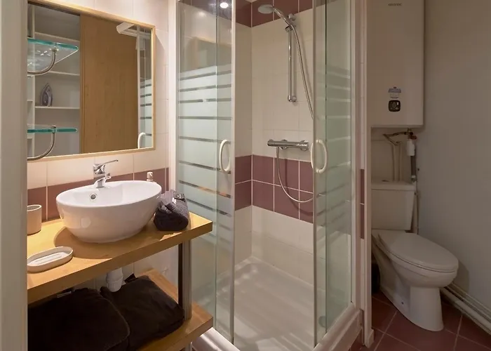 Bienvenue Au Nid Du Chevert, Centre De Nantes