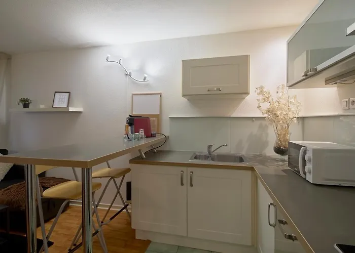 Bienvenue Au Nid Du Chevert, Centre De * Nantes